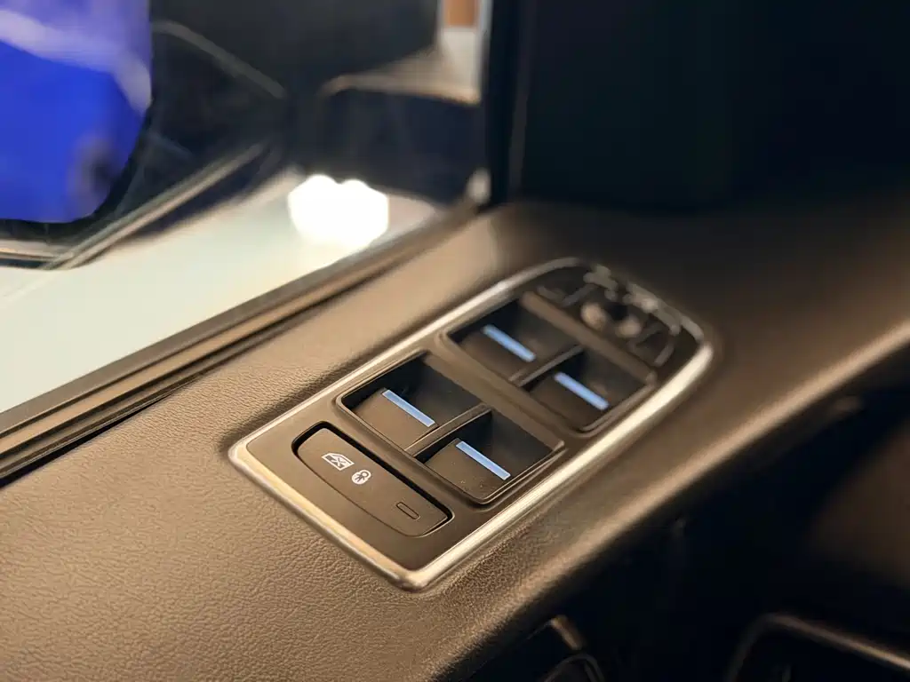 Jaguar F-PACE — миниатюра 20