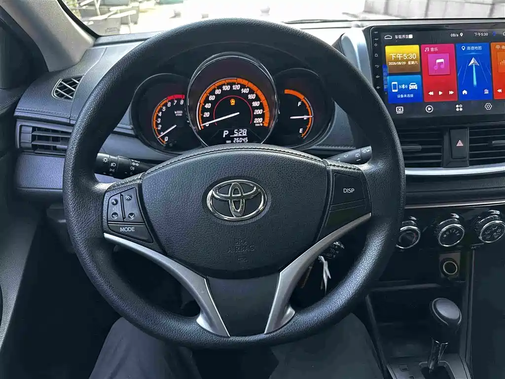Toyota Yaris L — миниатюра 9