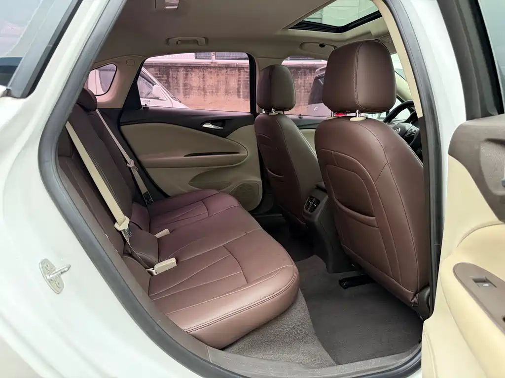 Buick Verano — миниатюра 13