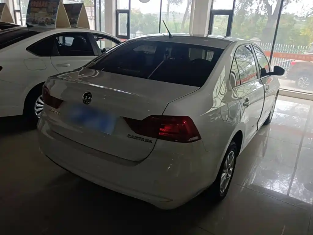 Volkswagen Santana — миниатюра 7