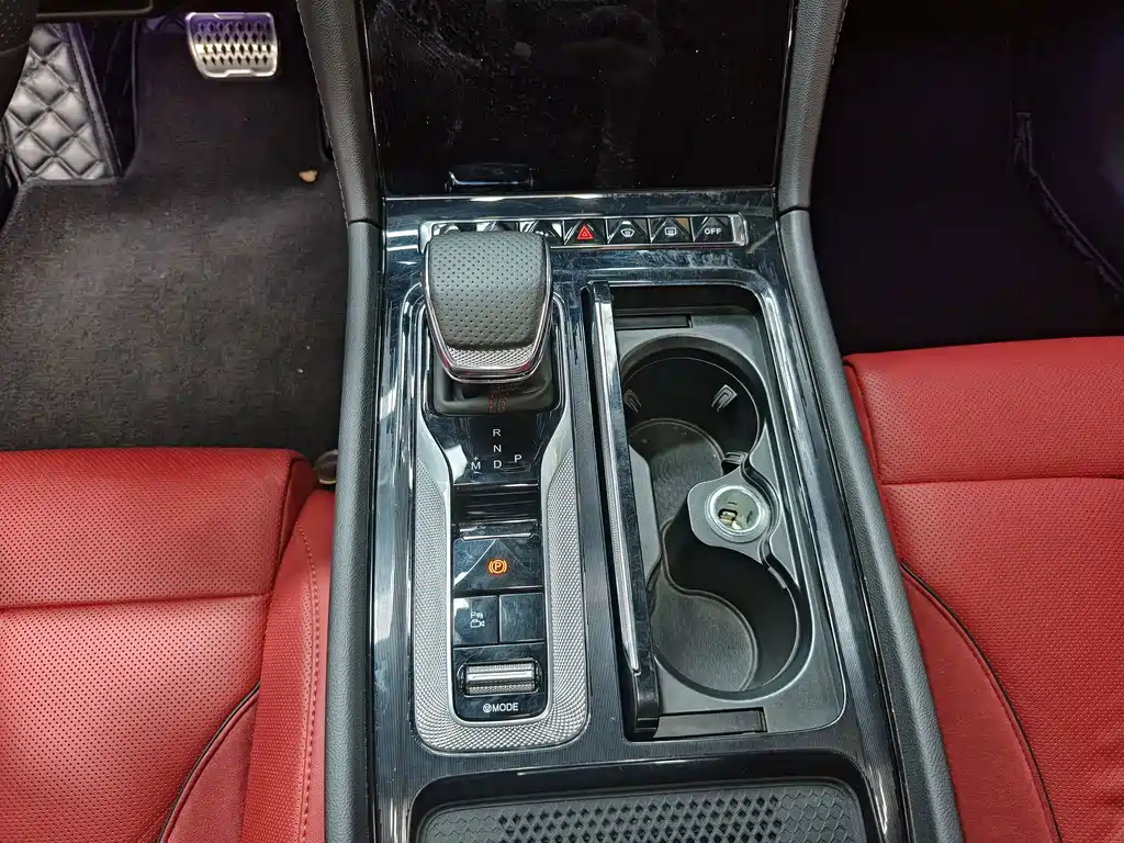 Hongqi Hongqi H6 — миниатюра 8