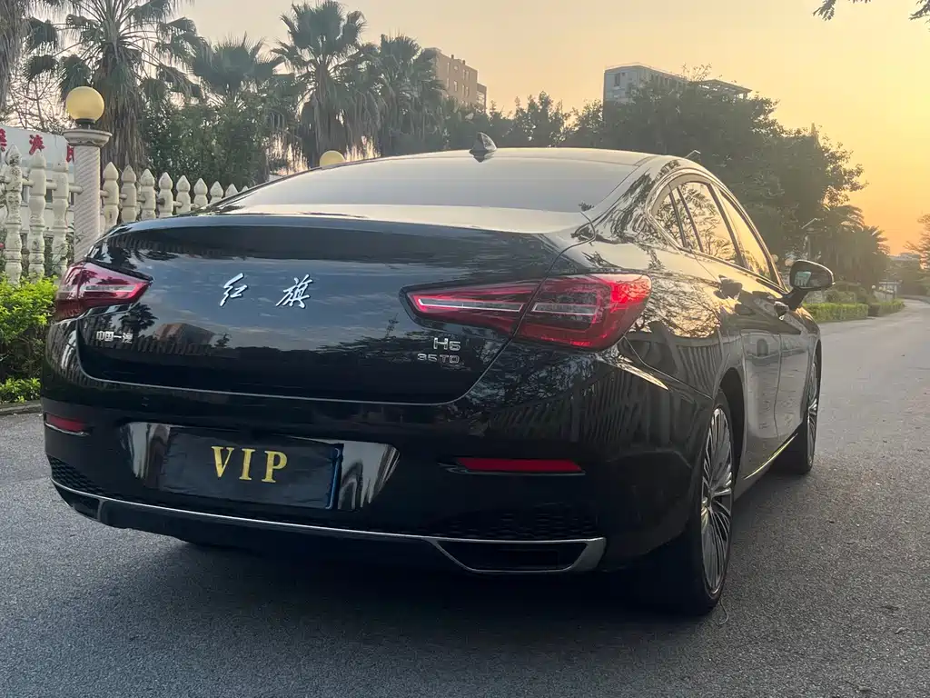 Hongqi Hongqi H5 — миниатюра 15