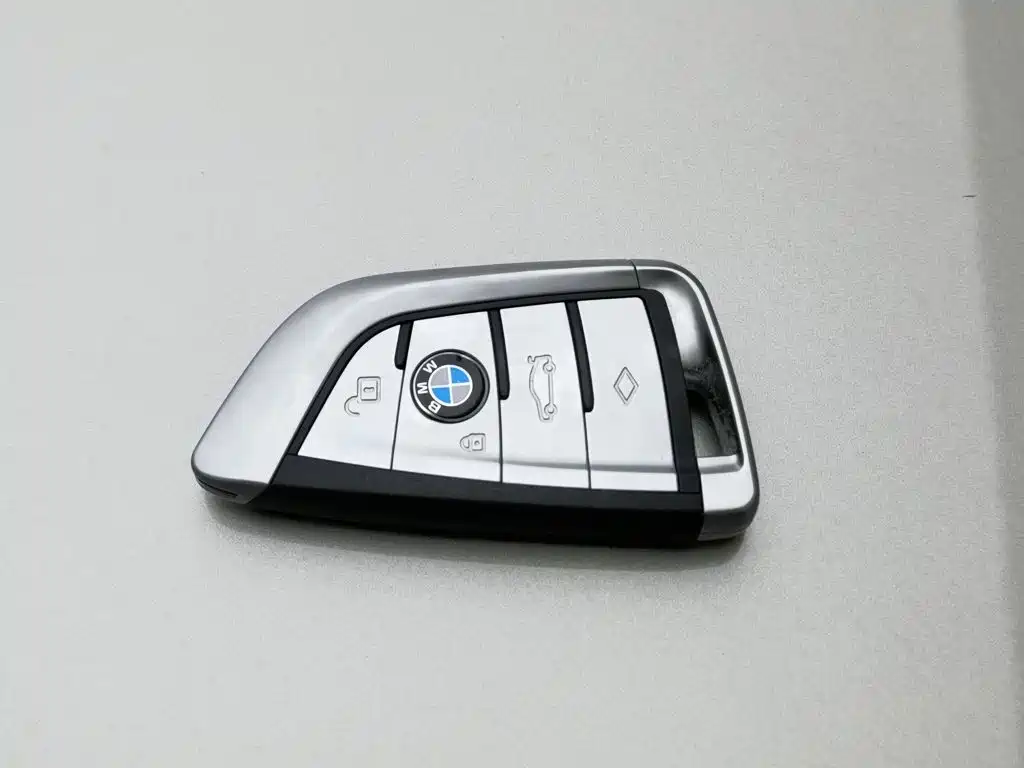 BMW 5 Series — миниатюра 19