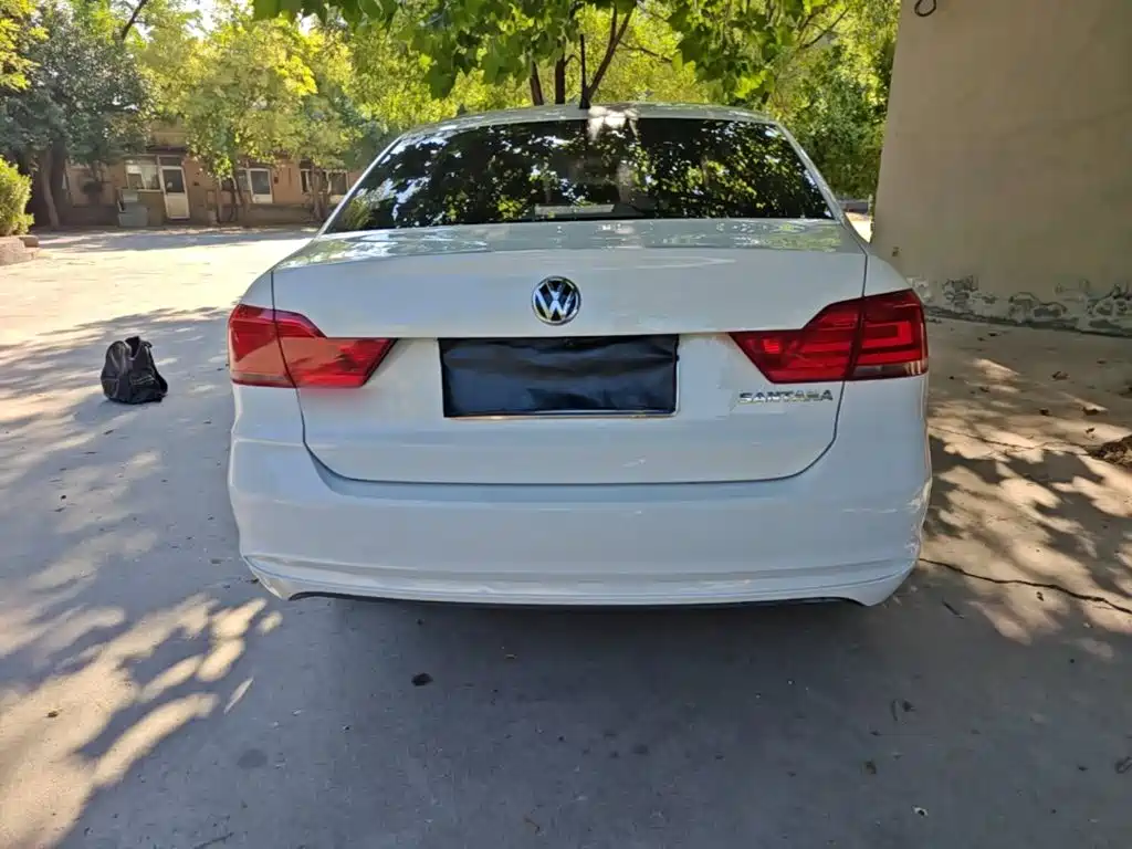 Volkswagen Santana — миниатюра 6