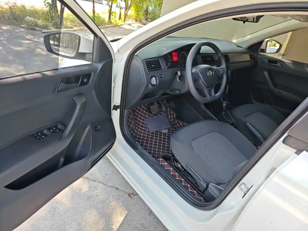 Volkswagen Santana — миниатюра 16