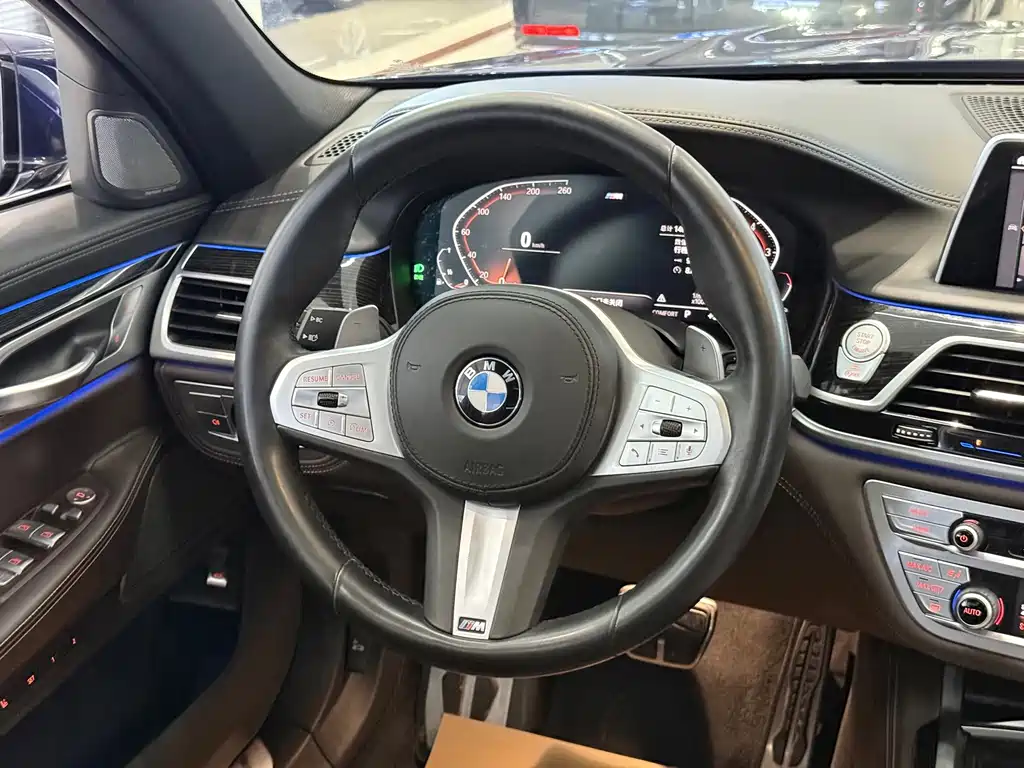 BMW 7 Series — миниатюра 5