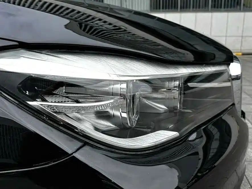 BMW 7 Series — миниатюра 4