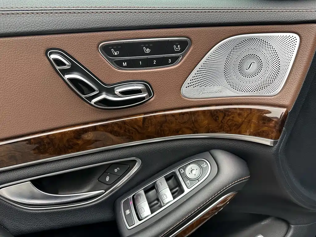 Mercedes-Benz S-Class — миниатюра 11