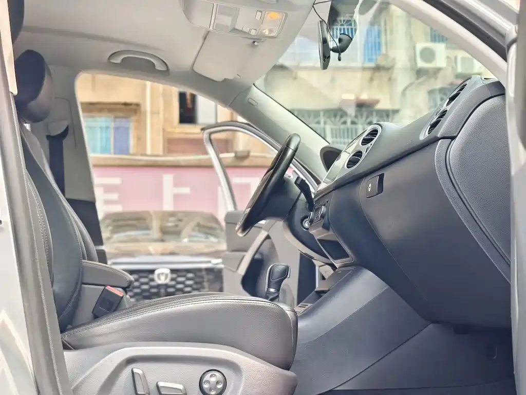 Volkswagen Tiguan — миниатюра 12