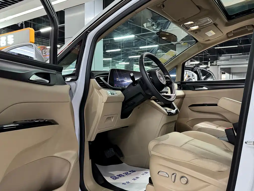 Buick GL8 — миниатюра 7