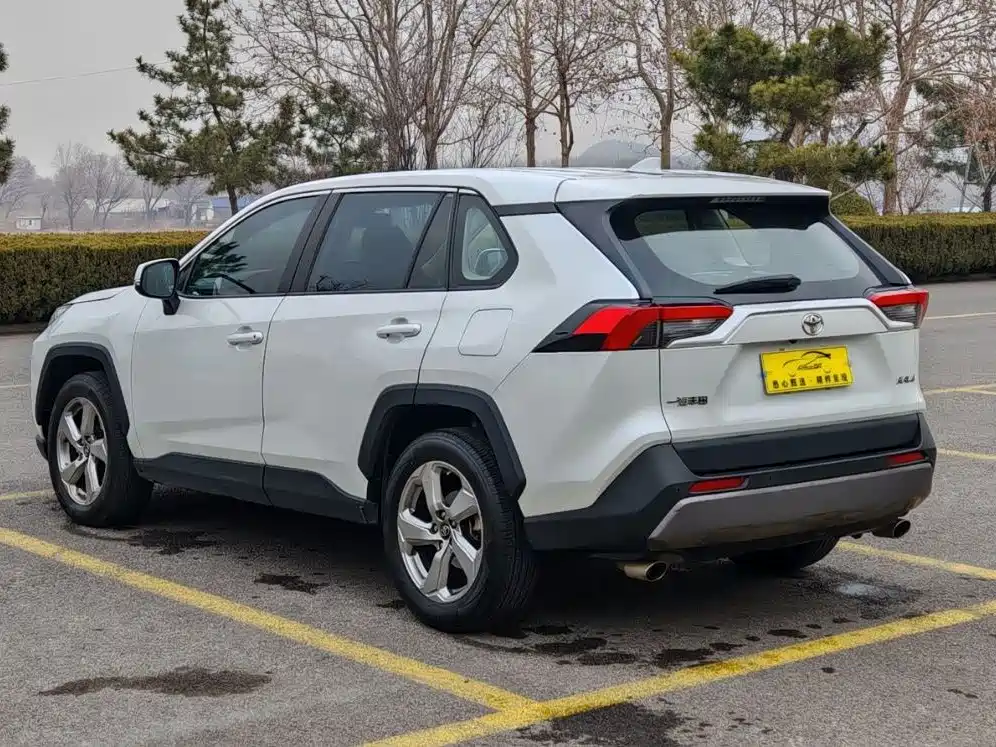 TOYOTA RAV4 RONGFANG