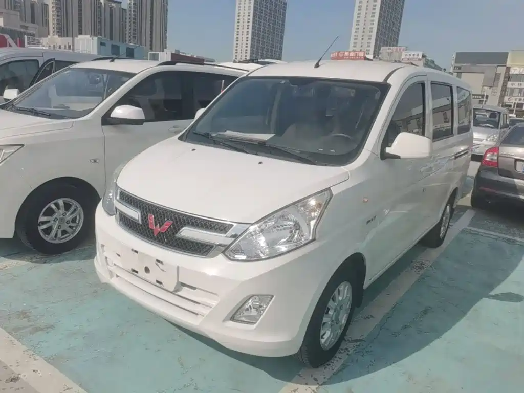 Wuling Rongguang V