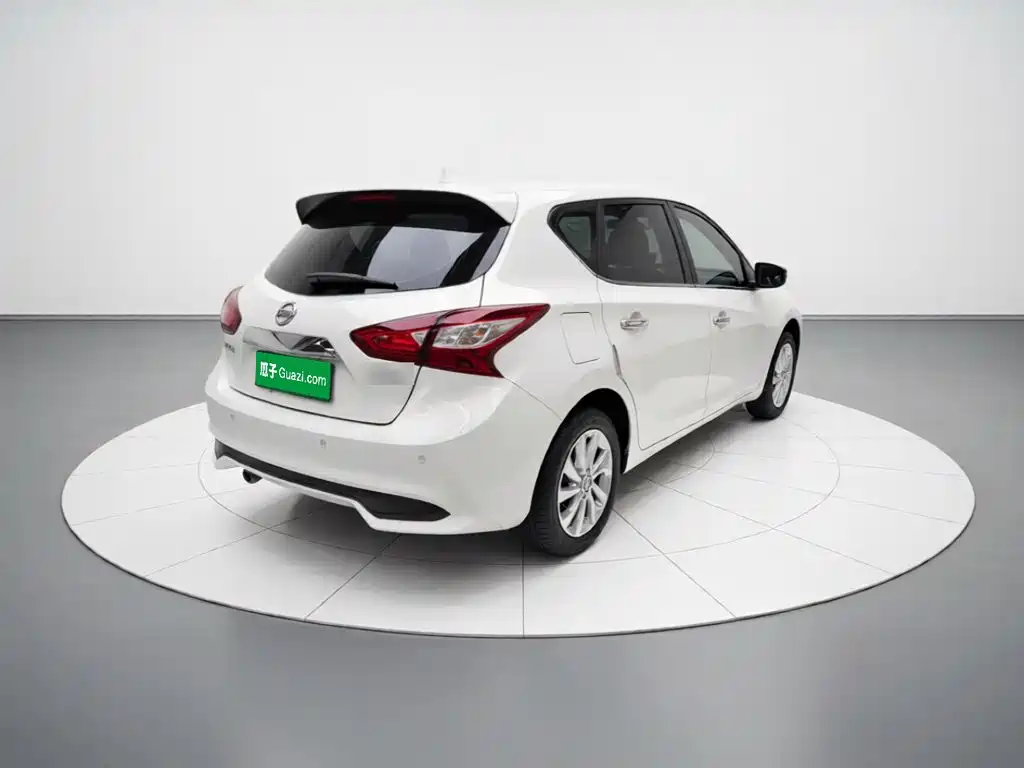 Nissan Tiida — миниатюра 6