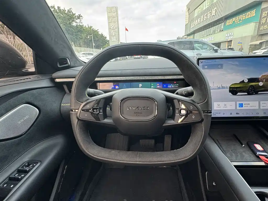 Lynk & Co 10 — миниатюра 14