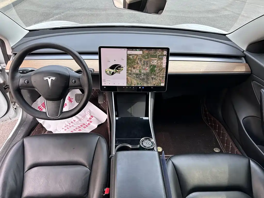 Tesla Model 3 — миниатюра 7