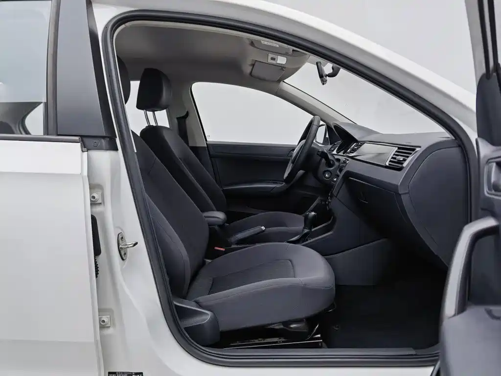 Skoda Rapid — миниатюра 23