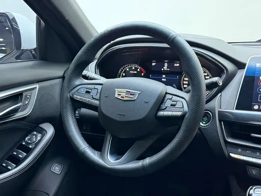 Cadillac CT5 — миниатюра 12