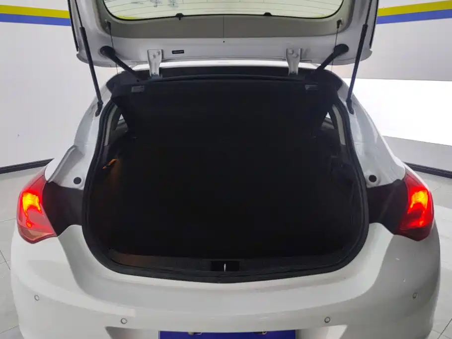 Buick Excelle — миниатюра 4
