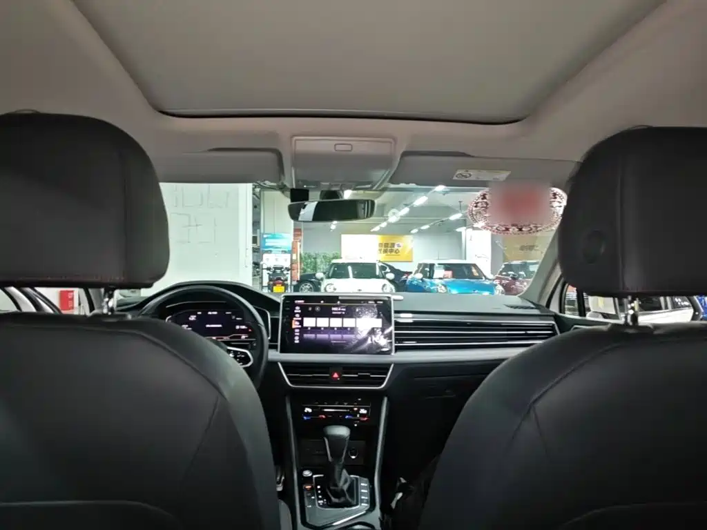 Volkswagen Tiguan X — миниатюра 18