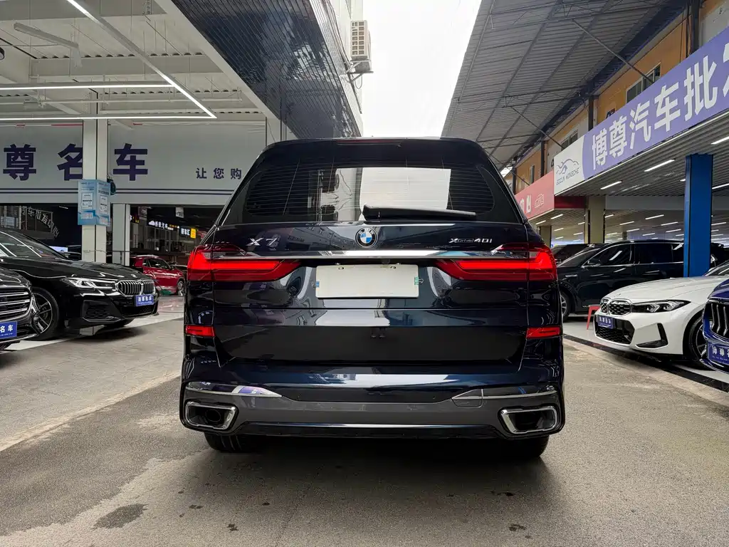 BMW X7 — миниатюра 24