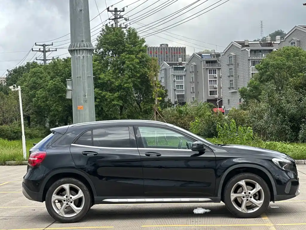 Mercedes-Benz GLA — миниатюра 23