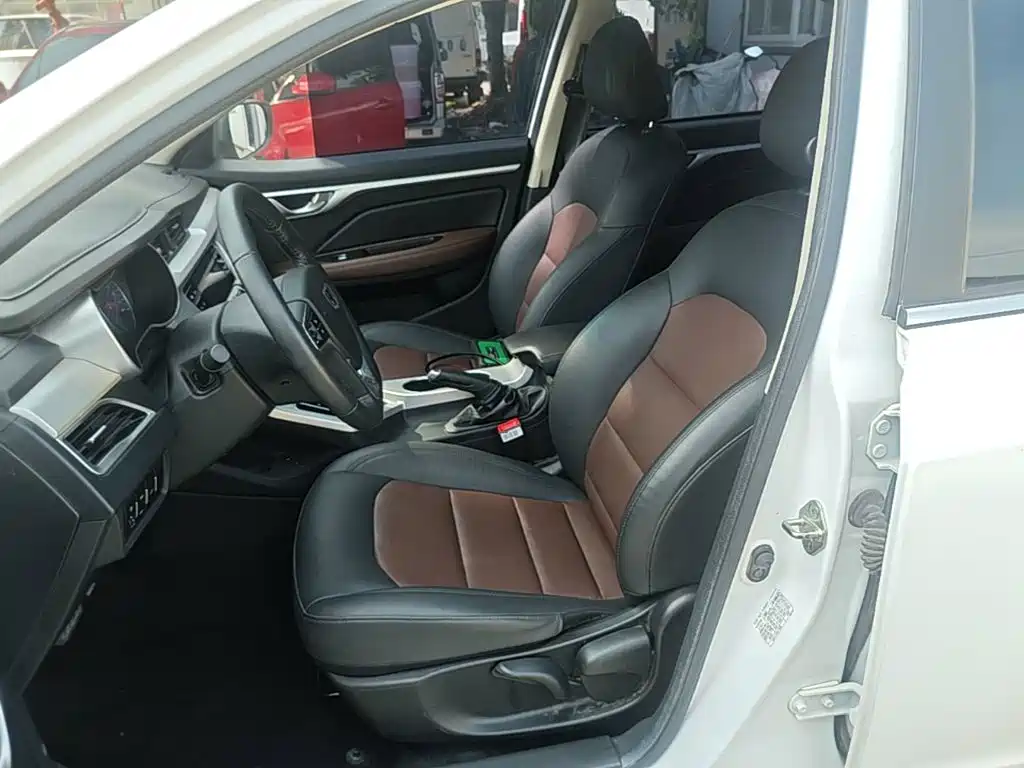 Geely Vision — миниатюра 15