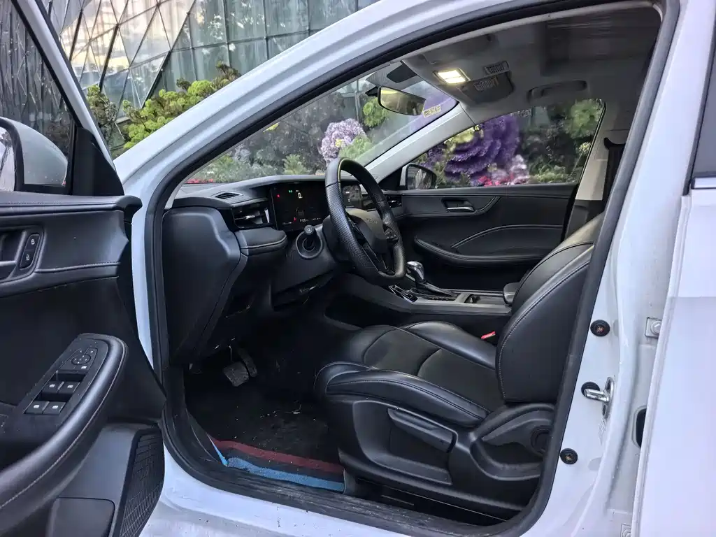 Roewe i5 — миниатюра 5