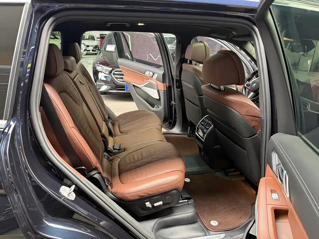 BMW X7 — миниатюра 16