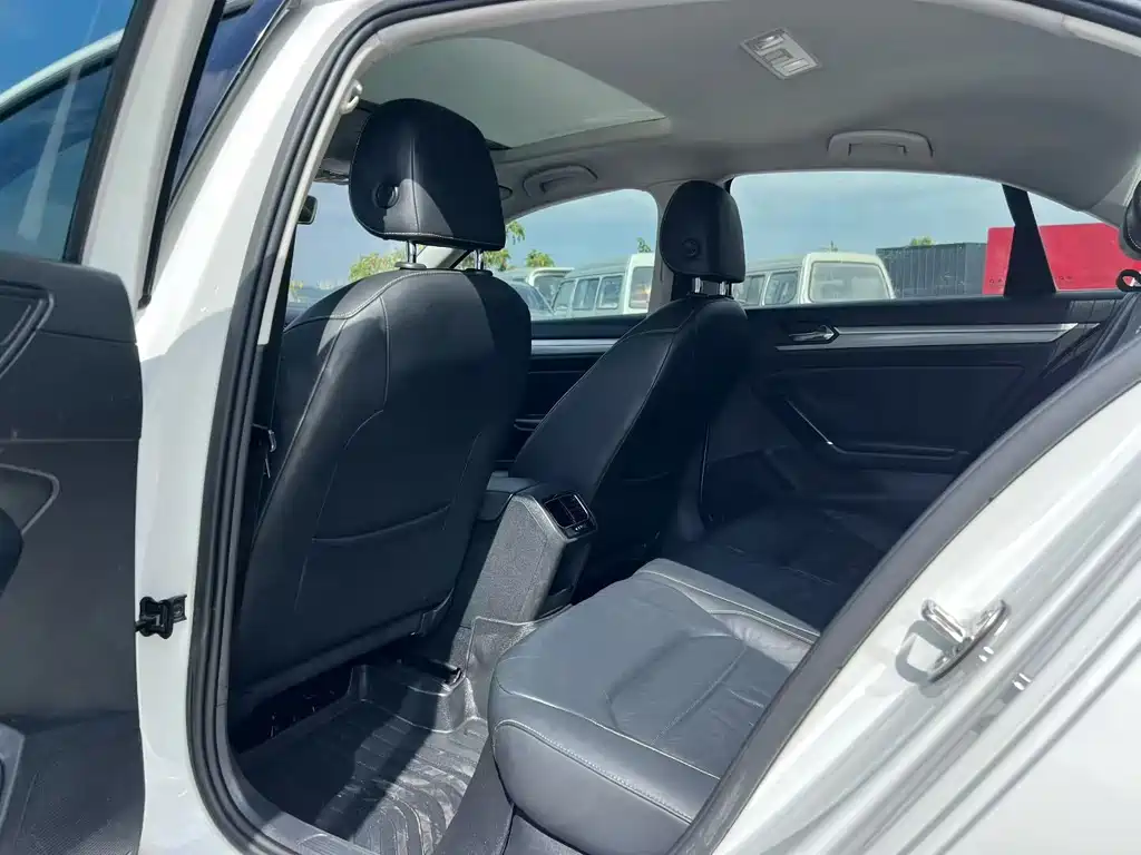 Volkswagen Lamando — миниатюра 6