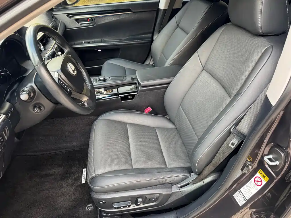 Lexus ES — миниатюра 7