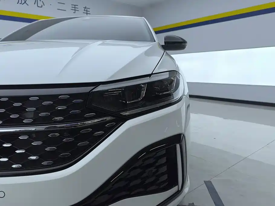 Volkswagen Lavida — миниатюра 5