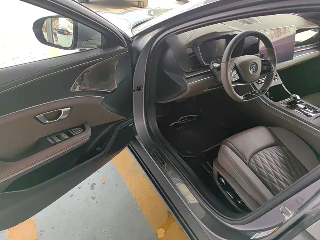 BYD Han — миниатюра 16