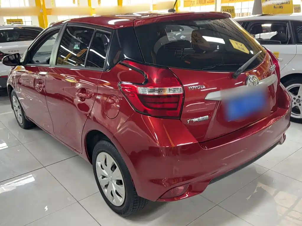 Toyota Yaris L — миниатюра 7
