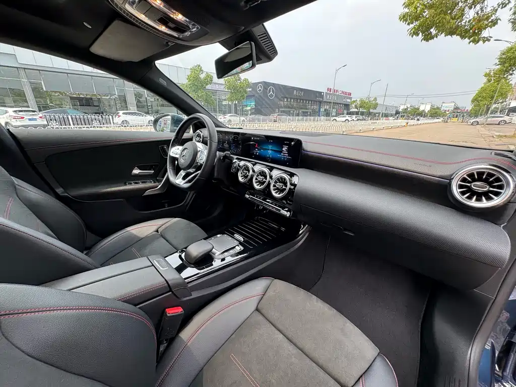 Mercedes-Benz CLA (Import) — миниатюра 25