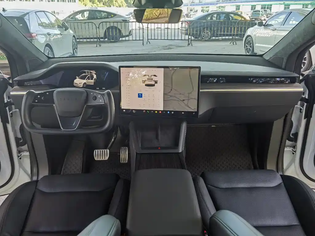 TESLA MODEL X