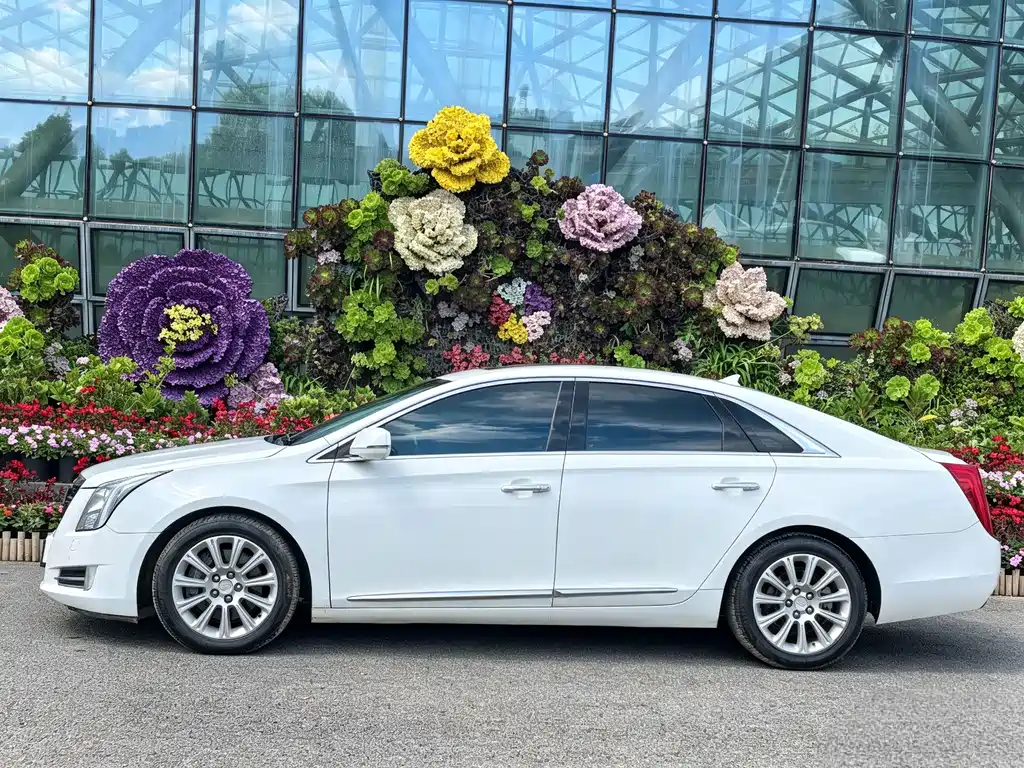 Cadillac XTS — миниатюра 4