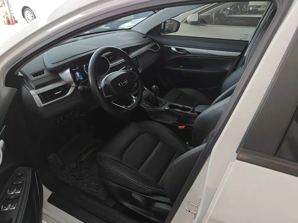 Geely Emgrand — миниатюра 11