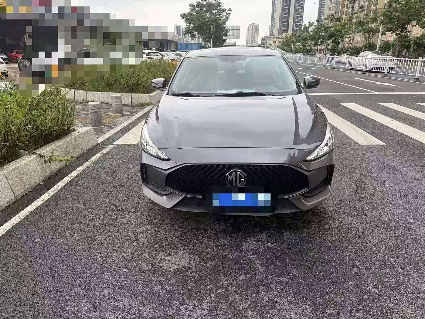 MG MG5 1.5 л 2023 г. Серебристо-серый, пробег 36000 км
