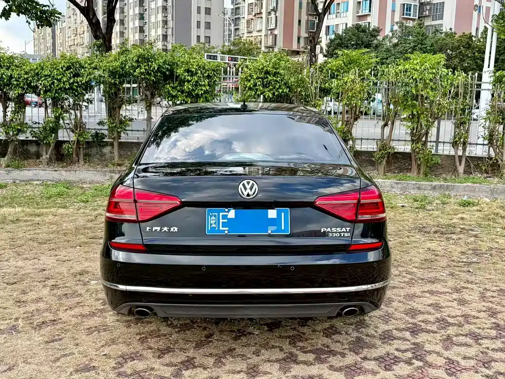 Volkswagen Passat — миниатюра 8