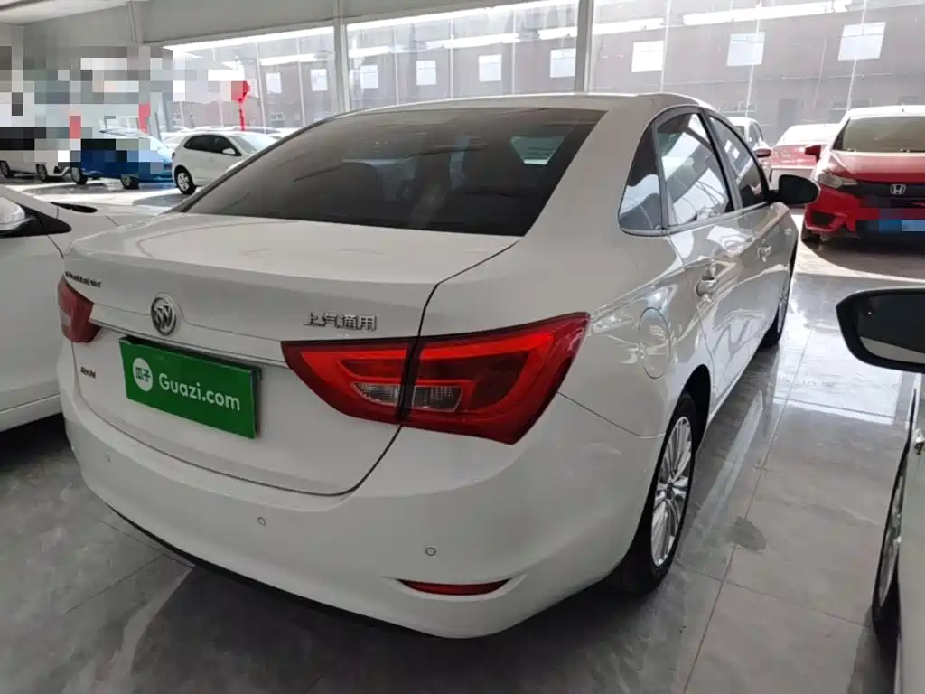 Buick Excelle — миниатюра 7