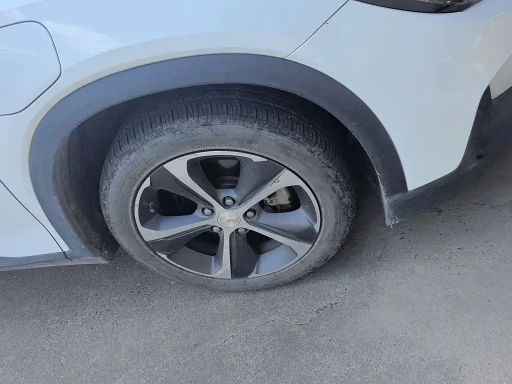 Chevrolet Menlo — миниатюра 25