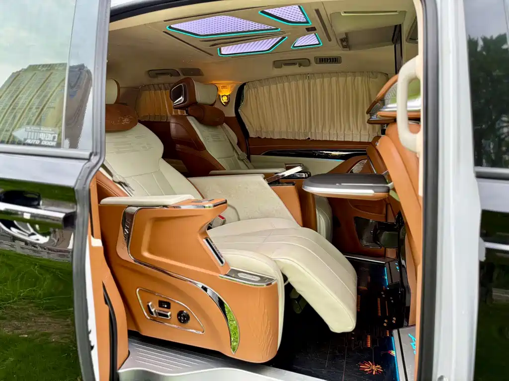 Buick GL8 — миниатюра 7