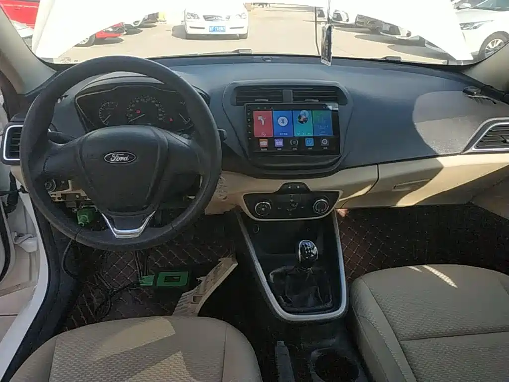 Ford Escort — миниатюра 10
