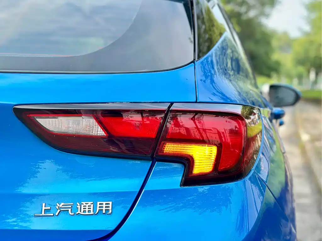 Buick Verano — миниатюра 8