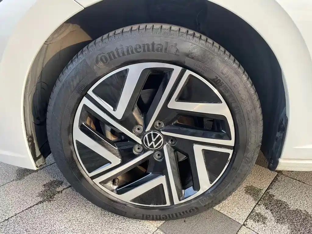 Volkswagen Sagitar — миниатюра 24