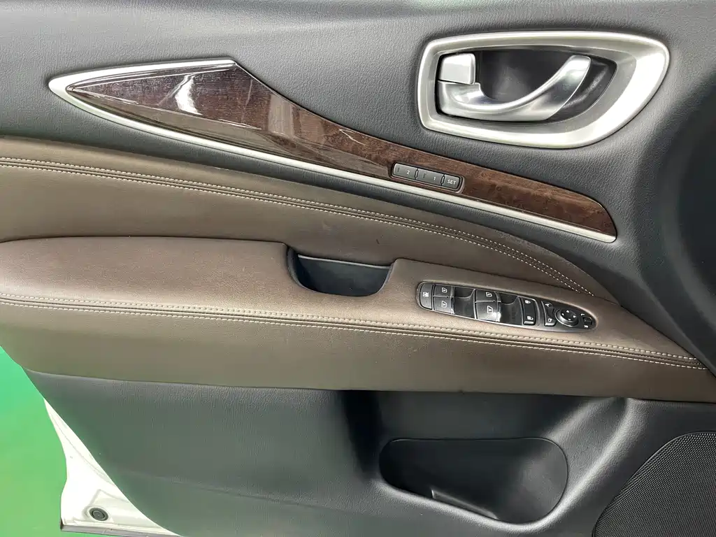 Infiniti QX60 (Import) — миниатюра 20