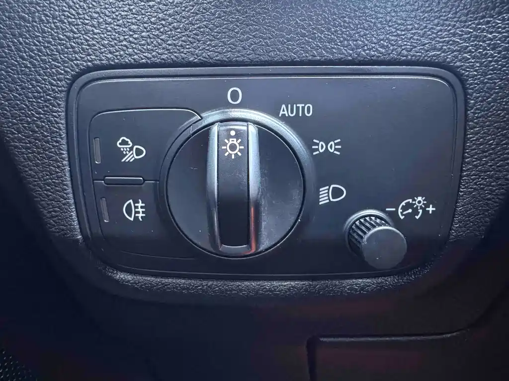 Audi Q2L — миниатюра 11