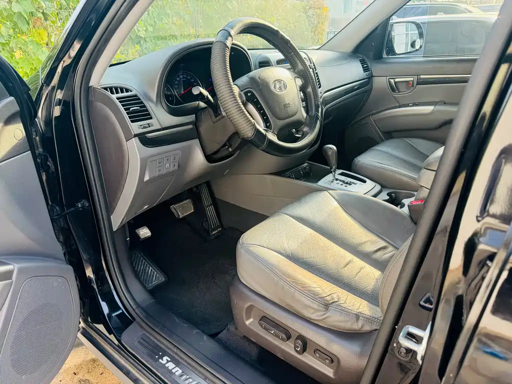 Hyundai Santa Fe Classic — миниатюра 6