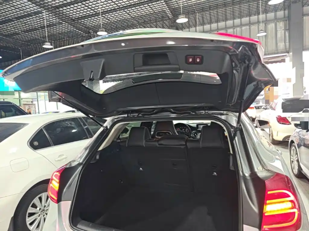 Mercedes-Benz GLA — миниатюра 19