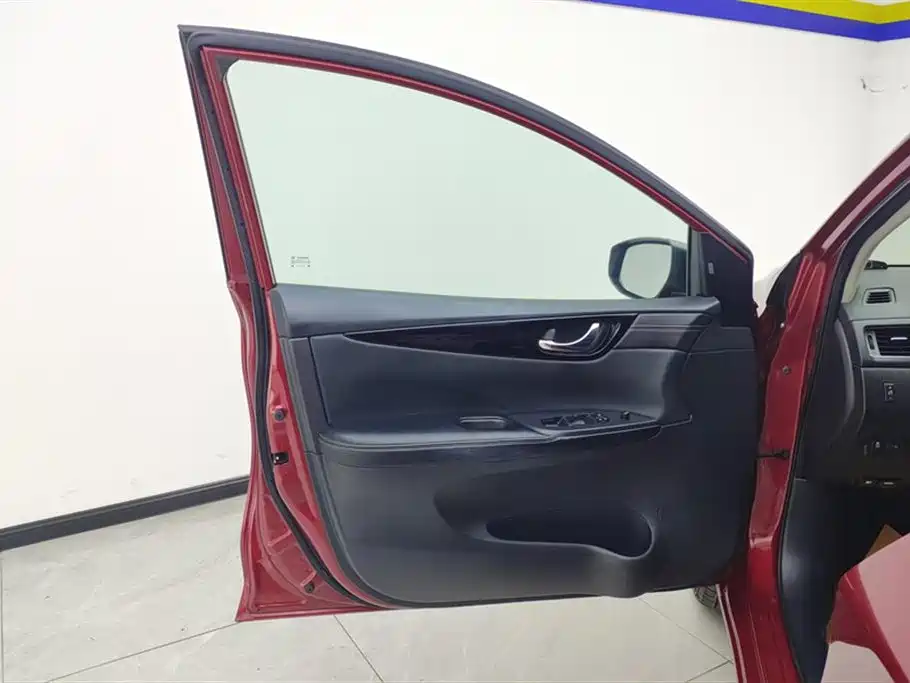 Nissan Tiida 2020 1.6L CVT